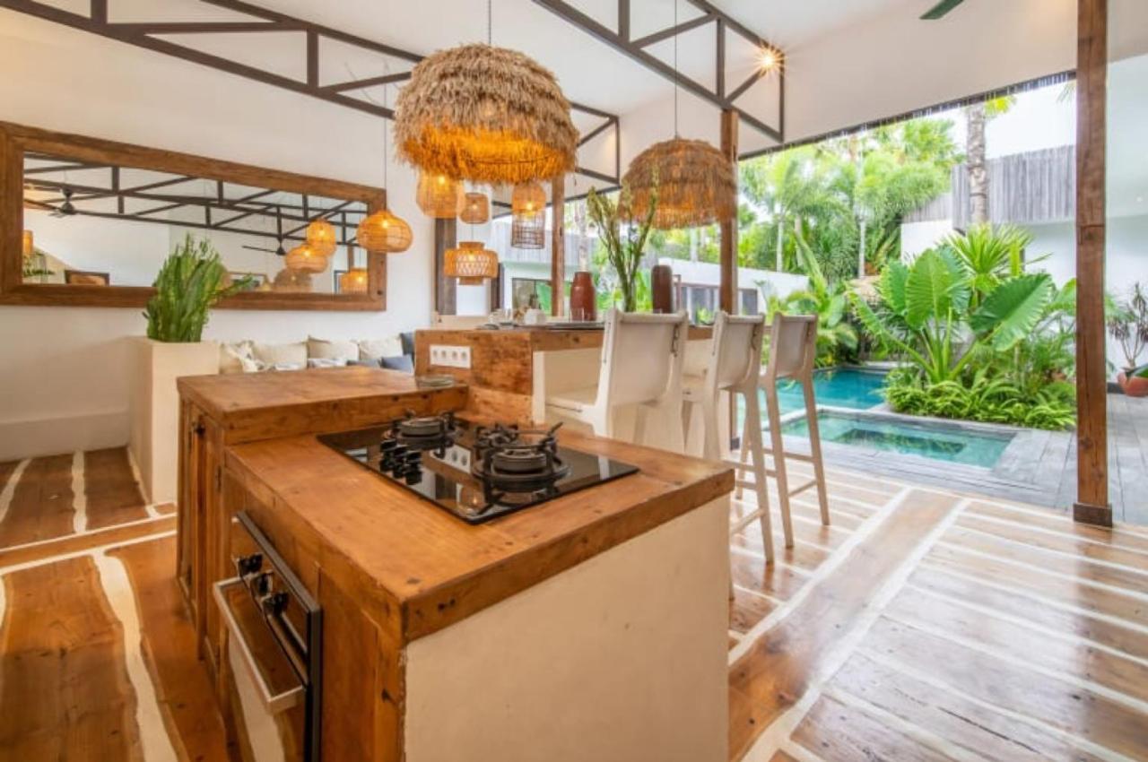Villa Yogi Surf 3 Canggu Екстериор снимка